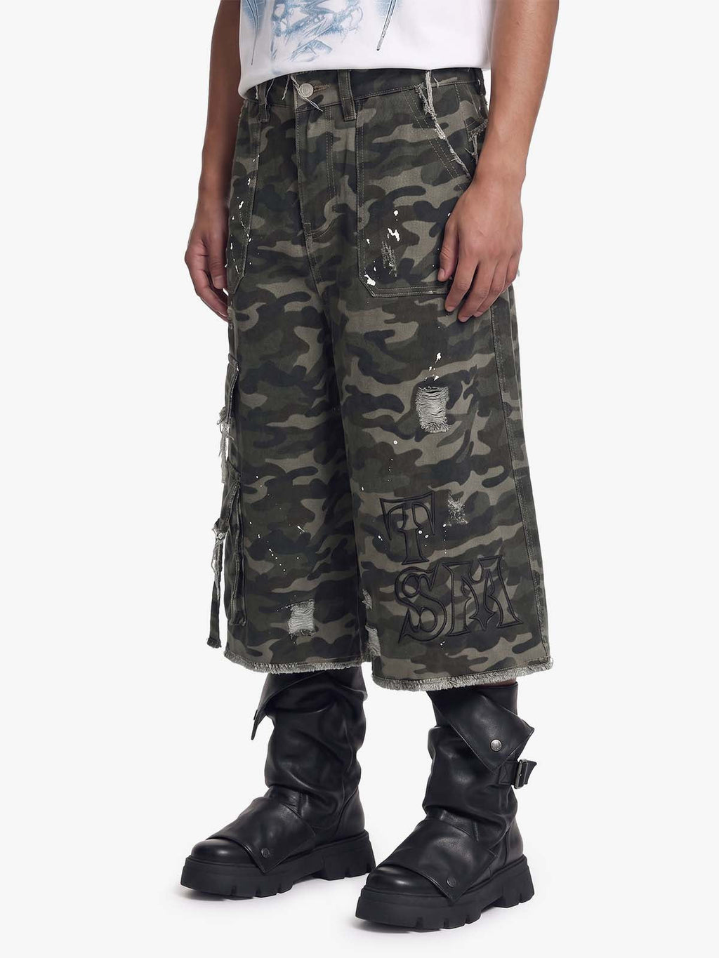 Distressed Camo Multi-Pocket Straight-Leg Jorts - 2611