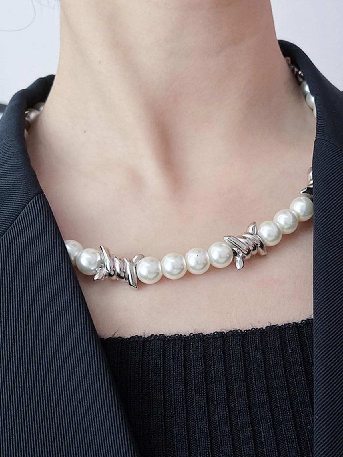 Punk Pearl Necklace - 1895