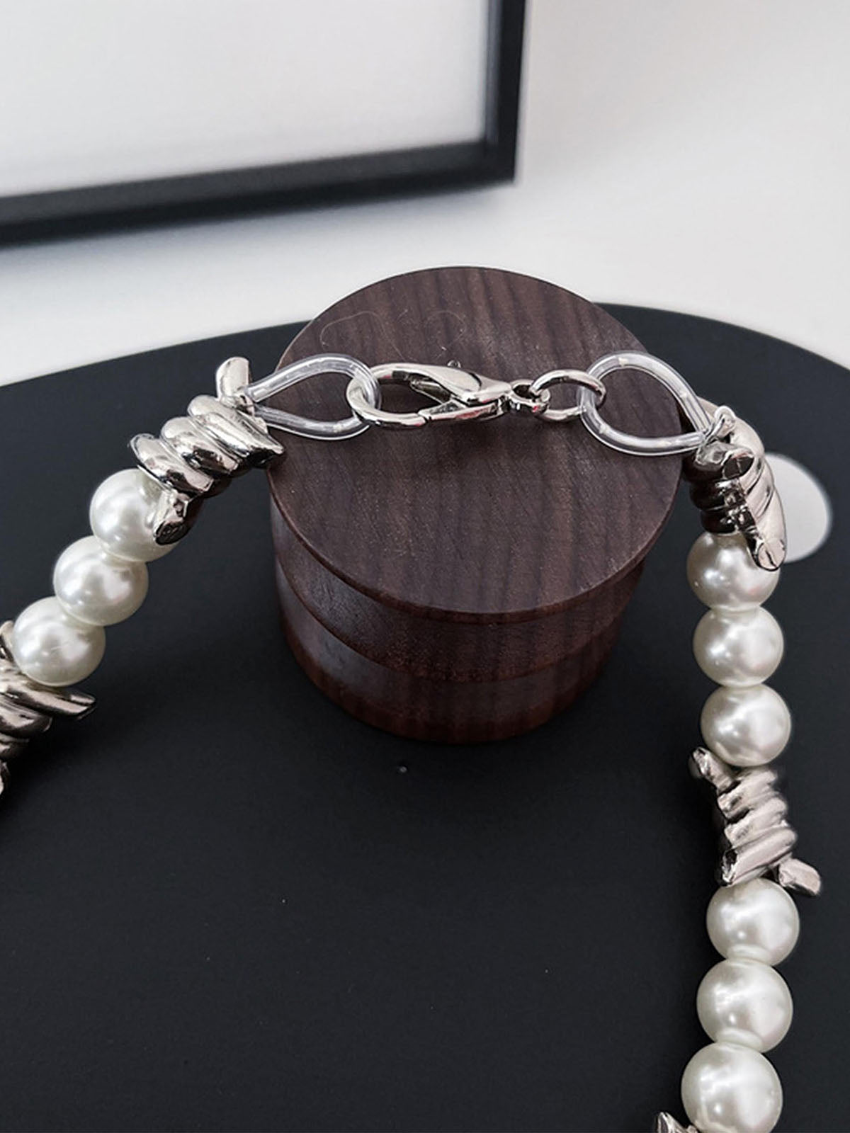 Punk Pearl Necklace - 1895